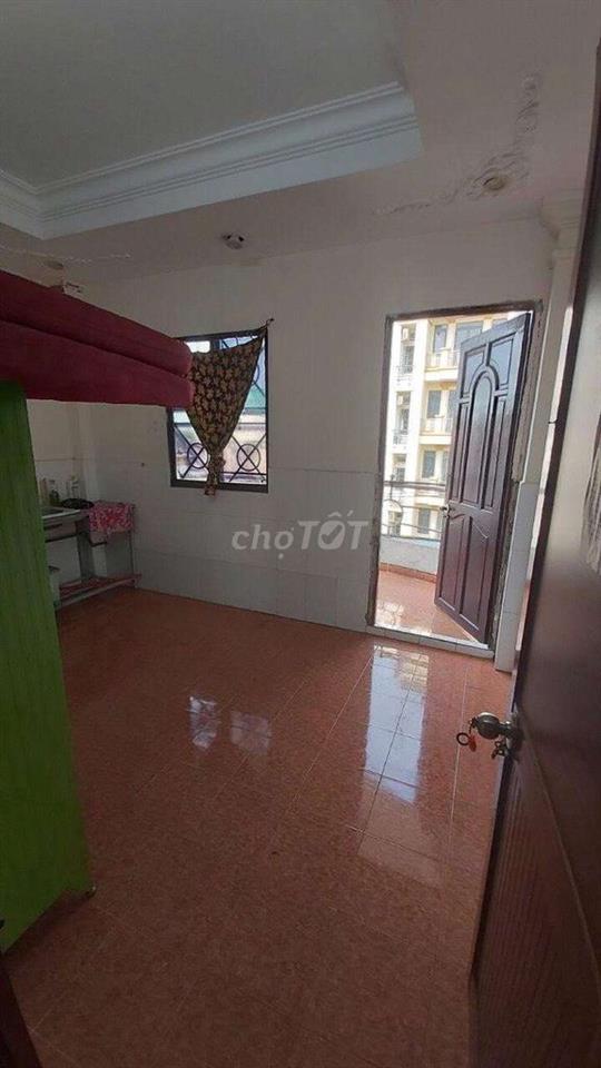 phòng trọ có ban công rộng