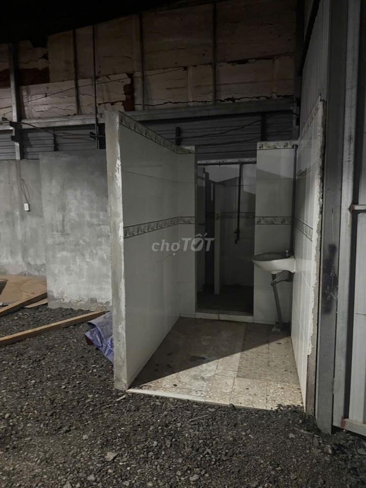 Chính chủ cho thuê Kho 250m2 khu vực Bình Tân