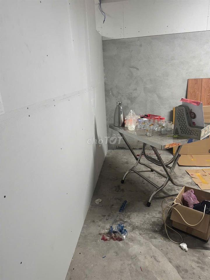 Chính chủ cho thuê Kho 250m2 khu vực Bình Tân