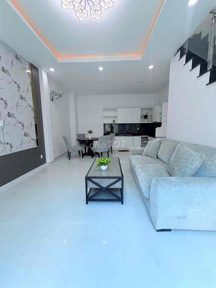 Cần bán gấp căn nhà 3 tấm tại 763/5/18/9 Trường Chinh