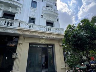 bán nhà Nguyễn Văn Yến sát vách công viên