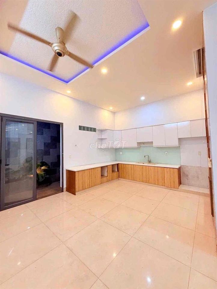 Hẻm 6m Nguyễn Sơn, 3 Tấm, 6 x 18m, 4 Phòng Ngủ, 4wc, sân Thượng