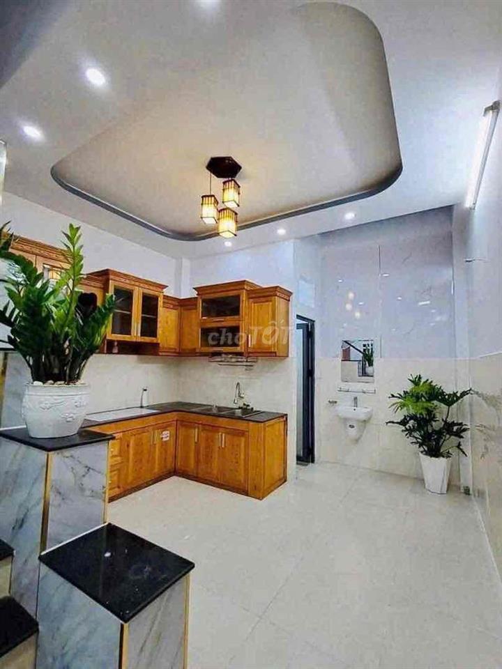 Hẻm 6m đường TÂN HƯƠNG, 3 Tấm, 4 x 16m, 4 Phòng Ngủ, 4 wc, Sân Thượng