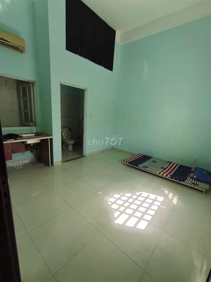 Sang CHDV 8Pn,3 lầu, giá Thuê 12tr, lợi nhuận 11tr, Ký Công Chứng