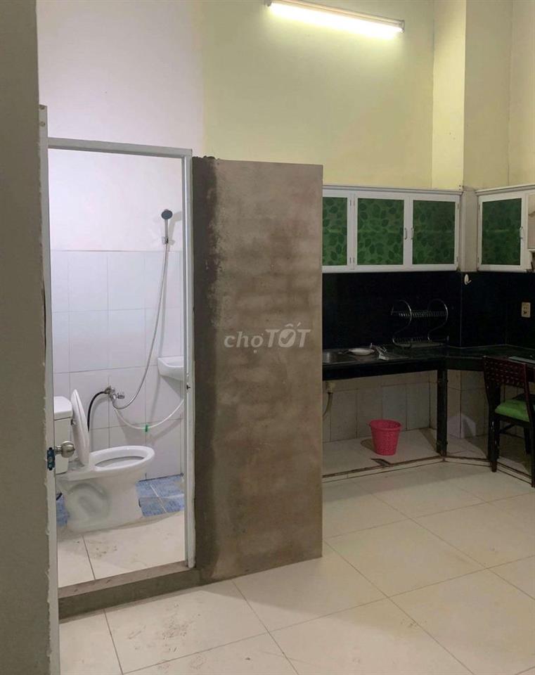 Sang CHDV 8Pn,3 lầu, giá Thuê 12tr, lợi nhuận 11tr, Ký Công Chứng