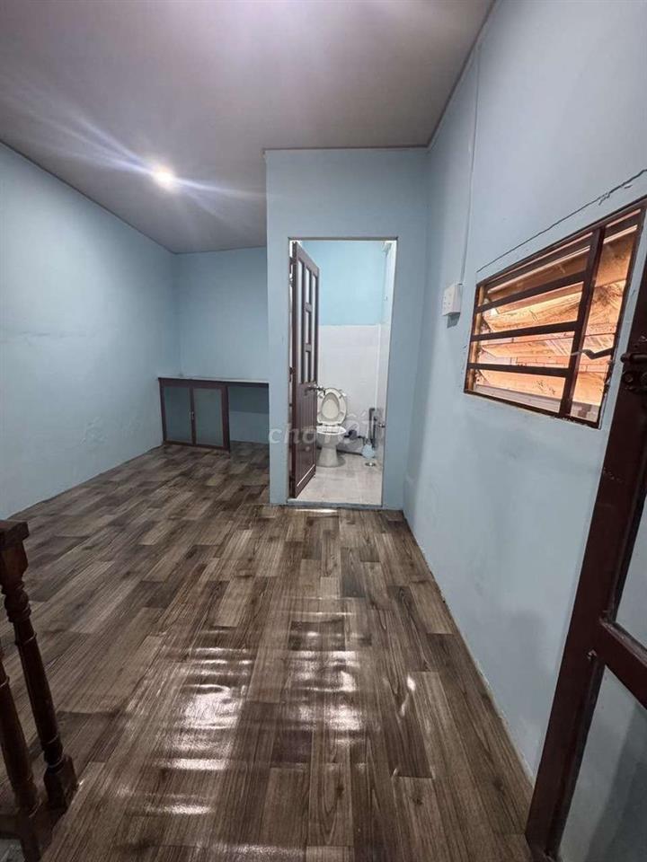 Chi Thuê Phòng 30 m2, 7 triệu / tháng 