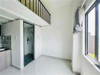 GÁC CỬA SỔ TRỜI NGAY PHẠM VĂN ĐỒNG - KHA VẠN CÂN