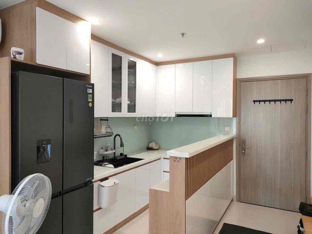 (GẤP) CHO THUÊ CĂN HỘ VINHOME QUẬN 9