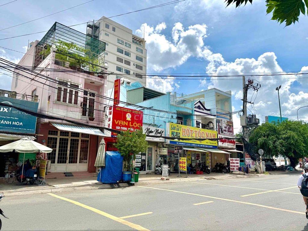 Nhà này bán để làm phòng khám, Nail, Spa, cho thuê dòng tiền.