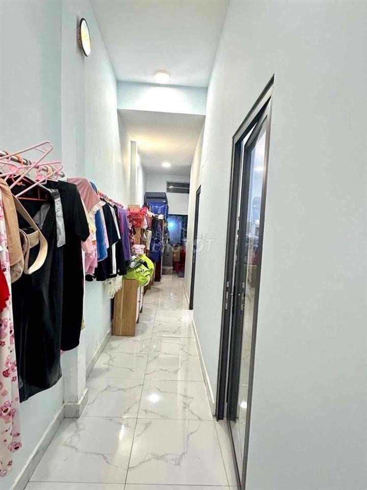 Bán nhà 130m2 , HXH Ql13 ngay Vạn Phúc chỉ 50 tr/m2