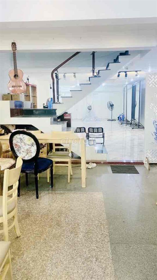Mặt tiền đường Cây Keo , đối diện 3000 căn chung cư 155m2 nhà 4 tầng