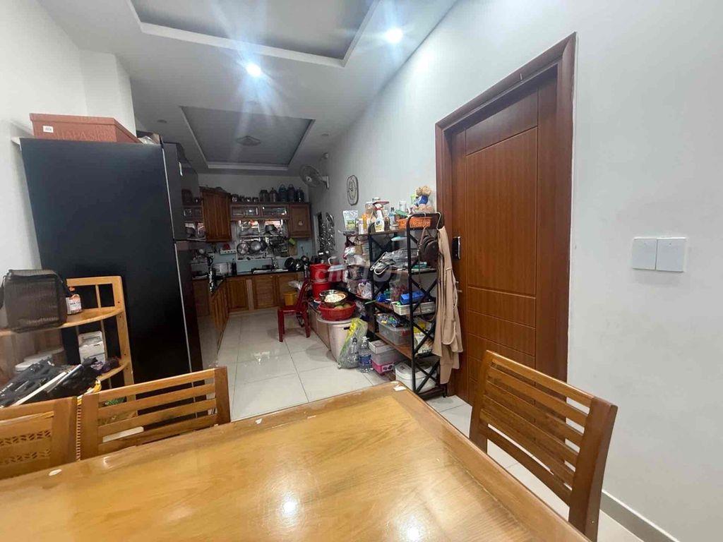 Bán nhà mặt tiền đường 19  Linh Chiểu Thủ Đức dòng tiền 80 tr/tháng