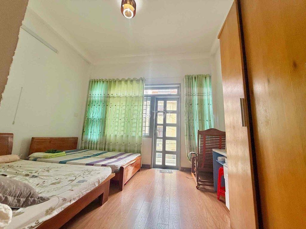 Bán nhà 3 tầng KDC Thành Uỷ đường 18 Hiệp Bình Chánh chỉ 11.5 tỷ