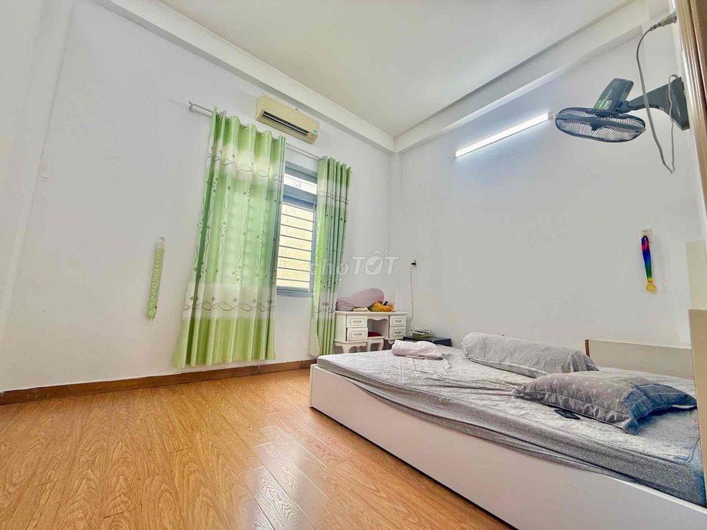 Bán nhà 3 tầng KDC Thành Uỷ đường 18 Hiệp Bình Chánh chỉ 11.5 tỷ