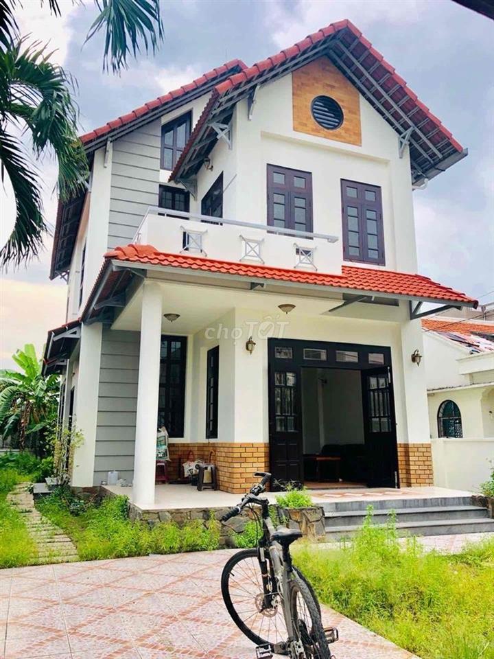 Biệt thự 260 m2  chỉ 18,9 tỷ hẻm xe hơi ,Đặng Văn Bi , ĐH  Kiến Trúc