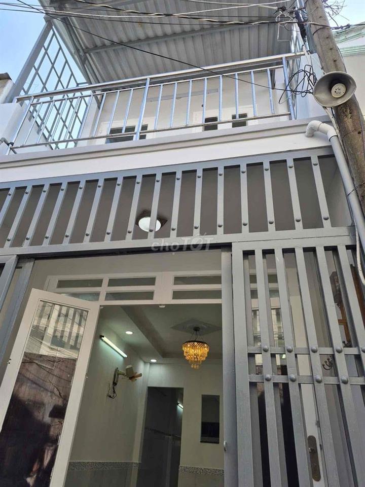 Bán nhà 3,75 tỷ ngay đường số 2 Hiệp Bình Phước. 36 m2 ngay hẻm xe hoi