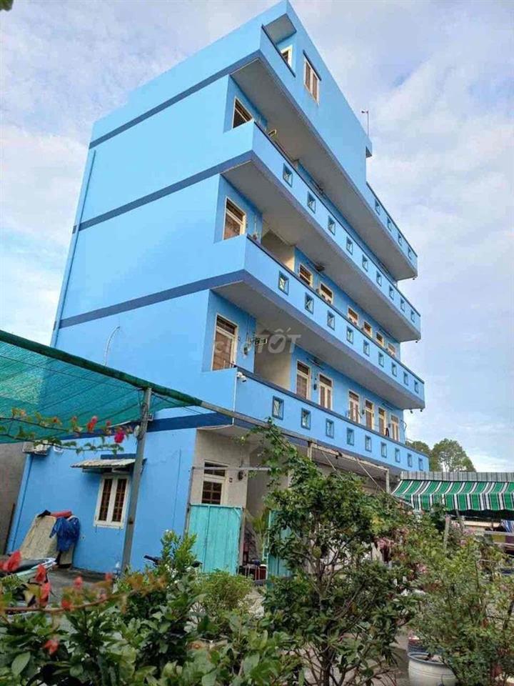 Nhà ngộp bank thương lượng mạnh. Nhà mặt tiền đường ngay Võ Văn Ngân