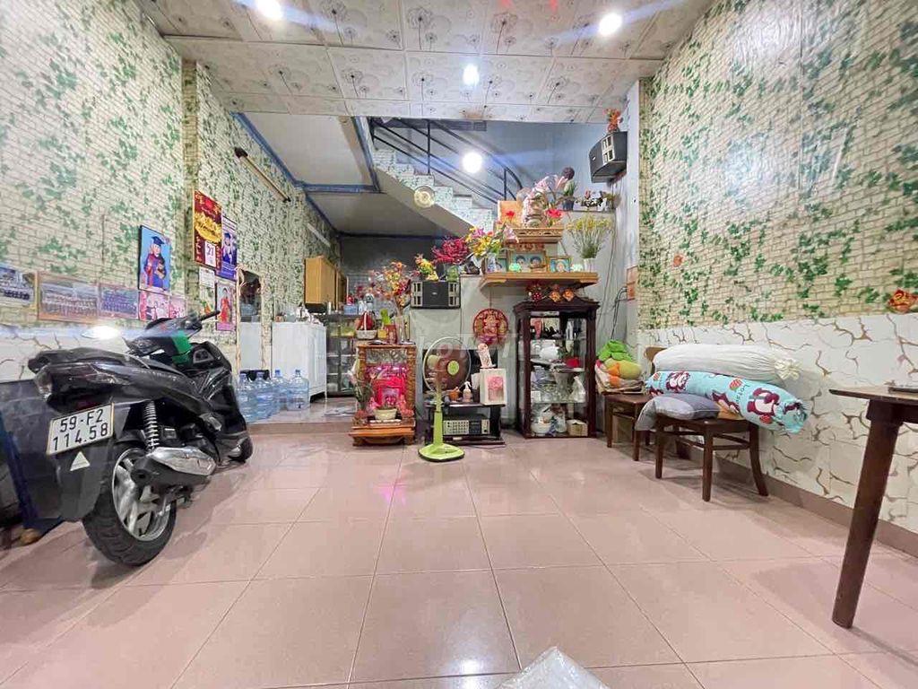 45 m2 nhà 2 tầng Phạm Văn Đồng, p.13 Bình Thạnh chỉ 3,7 tỷ