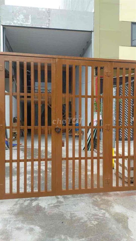 Nhà Cho Thuê, mới , sân rộng, mặt tiền đường