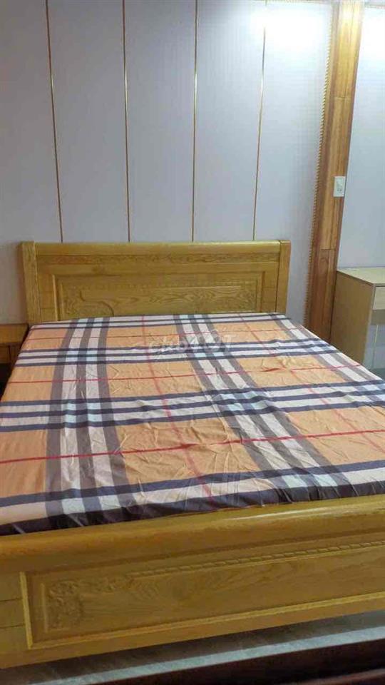 Nhà Cho Thuê, mới , sân rộng, mặt tiền đường