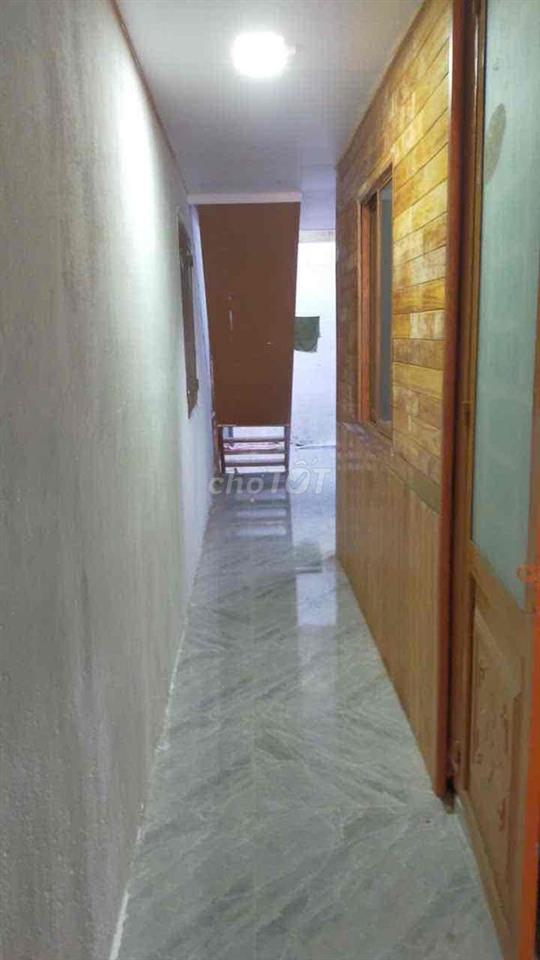 Nhà Cho Thuê, mới , sân rộng, mặt tiền đường