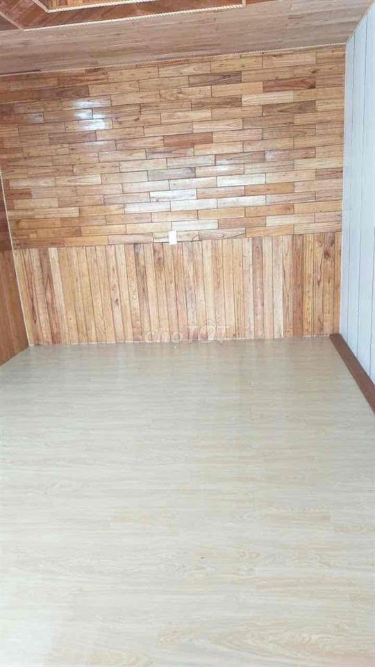 Nhà Cho Thuê, mới , sân rộng, mặt tiền đường