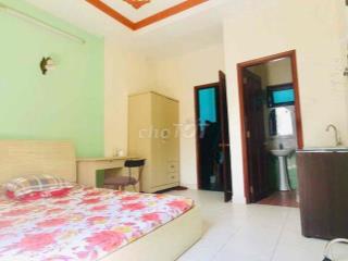PHÒNG ĐẦY ĐỦ TIỆN NGHI NGAY VÒNG XOAY TRẦN NÃO ( CHÂN CẦU SG )