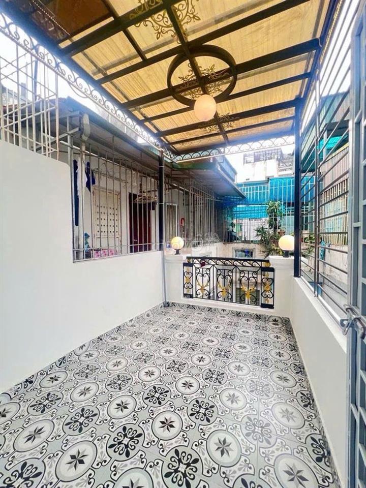 Nhà phố Tôn Thất Tùng - 5 tầng 3 ngủ, full nội thất, ngõ nông gần phố