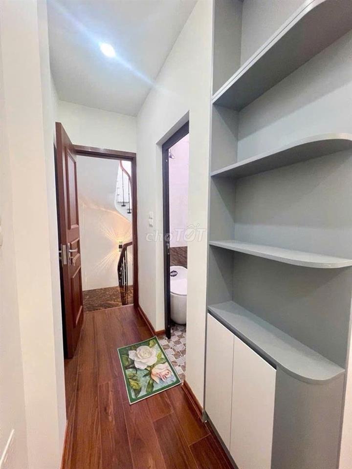 Nhà phố Tôn Thất Tùng - 5 tầng 3 ngủ, full nội thất, ngõ nông gần phố