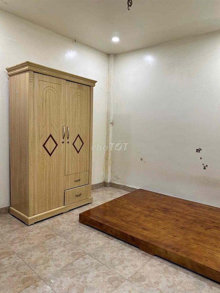 Chung cư mini 42/143 Trần Khát Chân