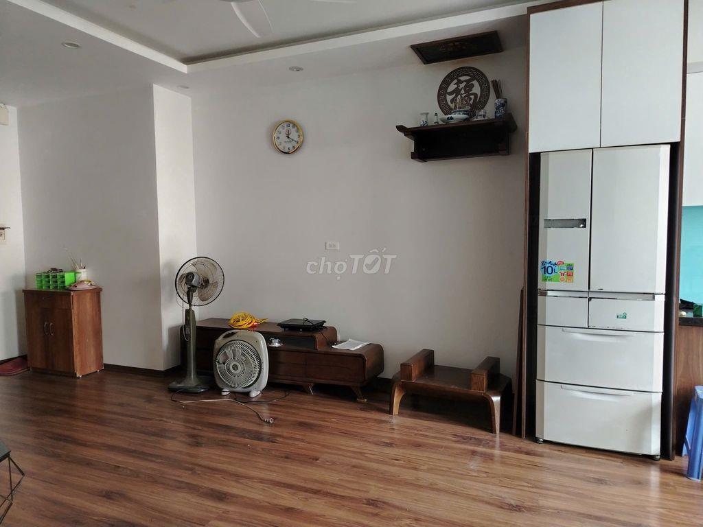 Cho thuê CHCC 2 ngủ, ưu tiên hộ gia đinh