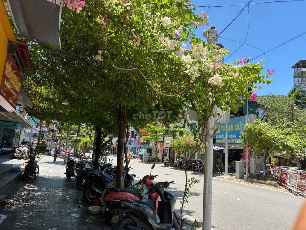 BÁN TRỌN BỘ 02 SỔ ĐỎ RIÊNG NẰM CÙNG 1 SỐ NHÀ PHỐ LÊ DUẨN, CỬA NAM, HN