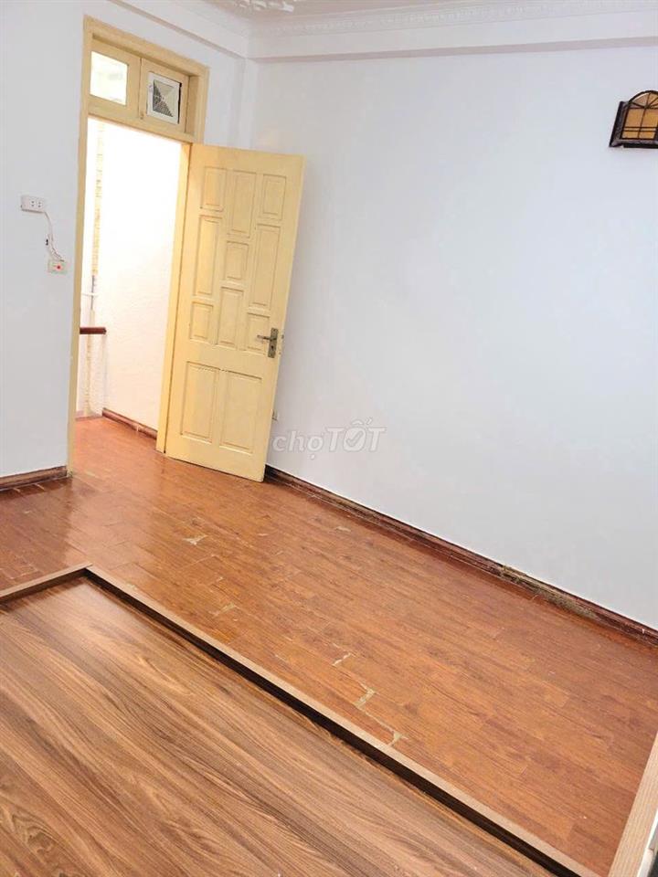 Tôi chính chủ cho thuê phòng ngõ 1333 Giải Phóng giá 2tr5