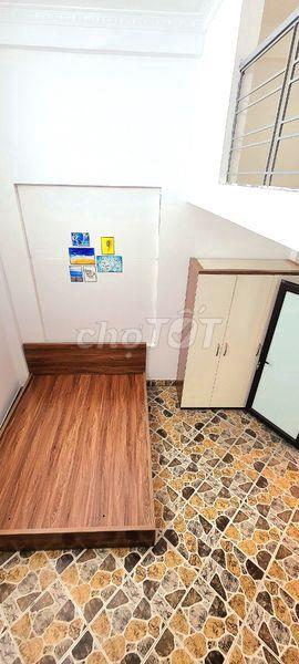 Tôi chính chủ cho thuê phòng ngõ 1333 Giải Phóng giá 2tr5