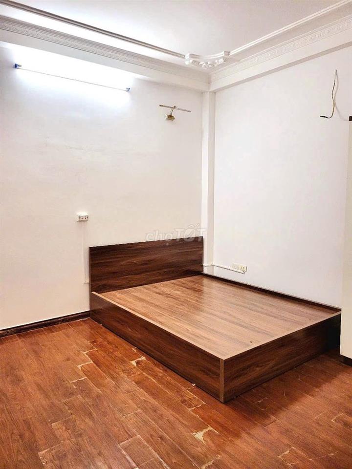 Tôi chính chủ cho thuê phòng ngõ 1333 Giải Phóng giá 2tr5