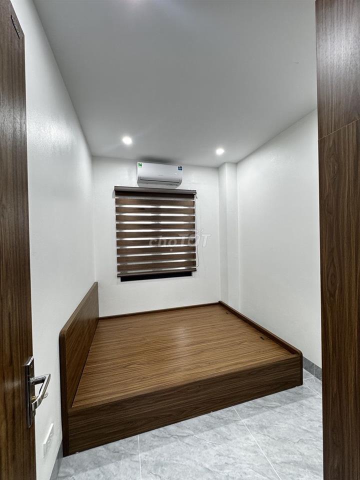 Cho thuê căn hộ 2 ngủ, mặt phố Q.Cầu Giấy