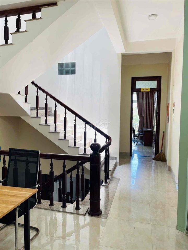 Hót - Nhà Cho Thuê 2 Tầng  đường Phan Triêm - Phường Hoà Xuân