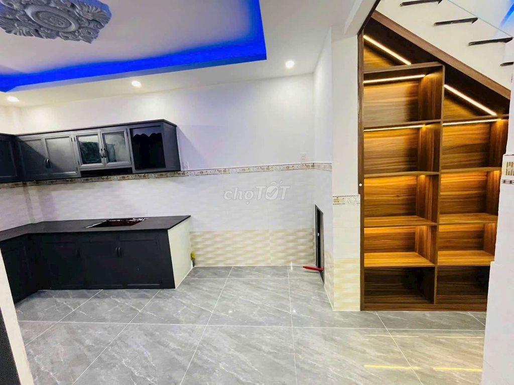cần bán nhà sổ riêng gần BigC dĩ an