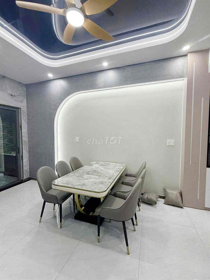 Chính chủ cần bán nhà phố ở Thuận An - 1 triệt 2 lầu