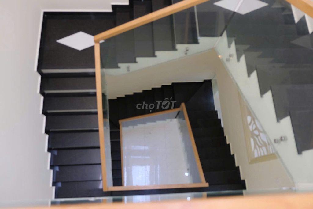 CHÍNH CHỦ BÁN NHÀ MẶT TIỀN QUỐC LỘ 13 – GOLDEN CENTER CITY, BẾN CÁT