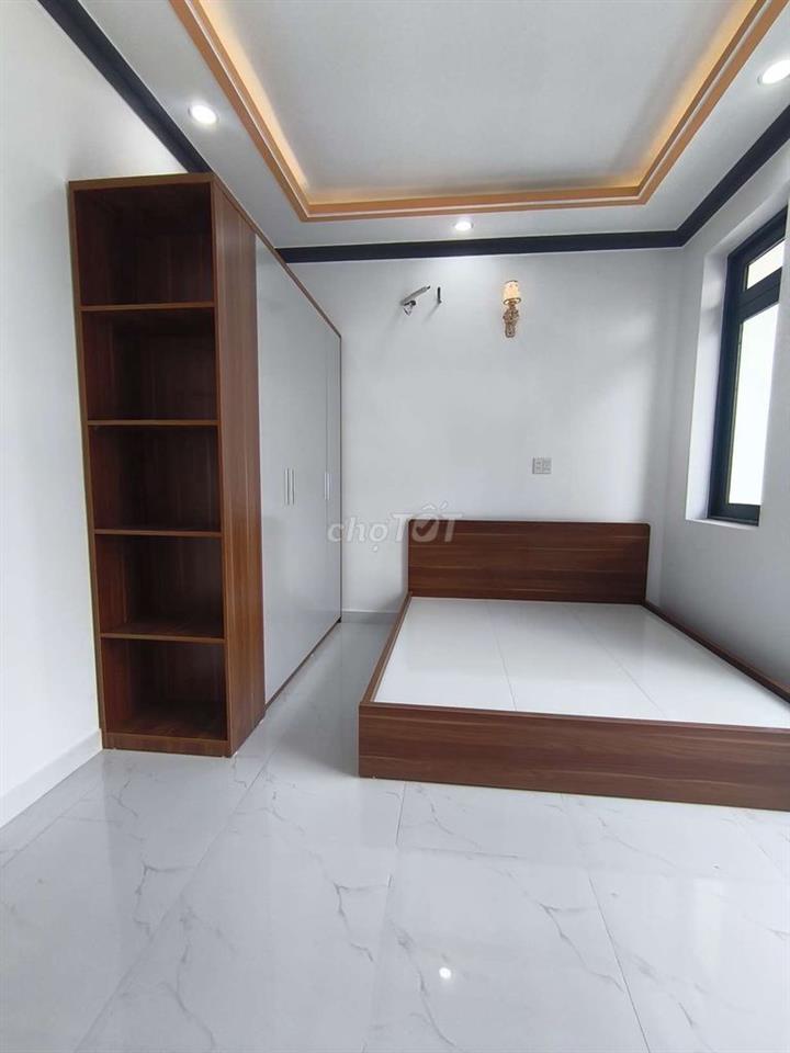 NHÀ MẶT TIỀN 148M2 KHU DÂN CƯ MẪU GIÁO LONG TRẠCH FULL NỘI THẤT