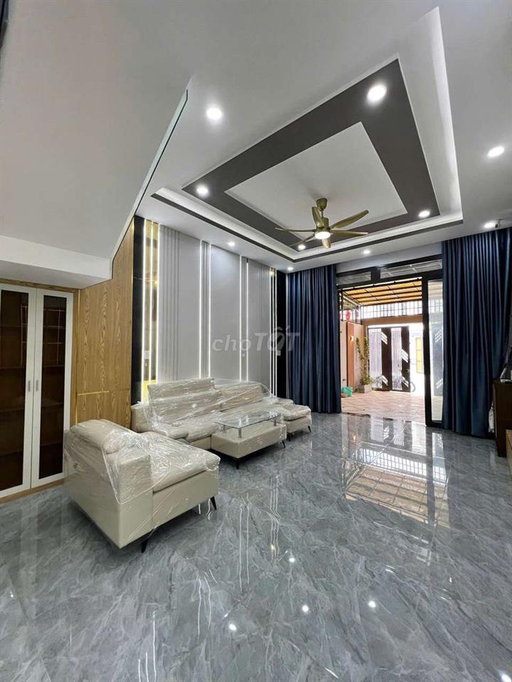 GIẢM 300 TRIỆU CĂN NHÀ MẶT TIỀN ĐẦU KHU DÂN CƯ THUẬN TIỆN KINH DOANH  