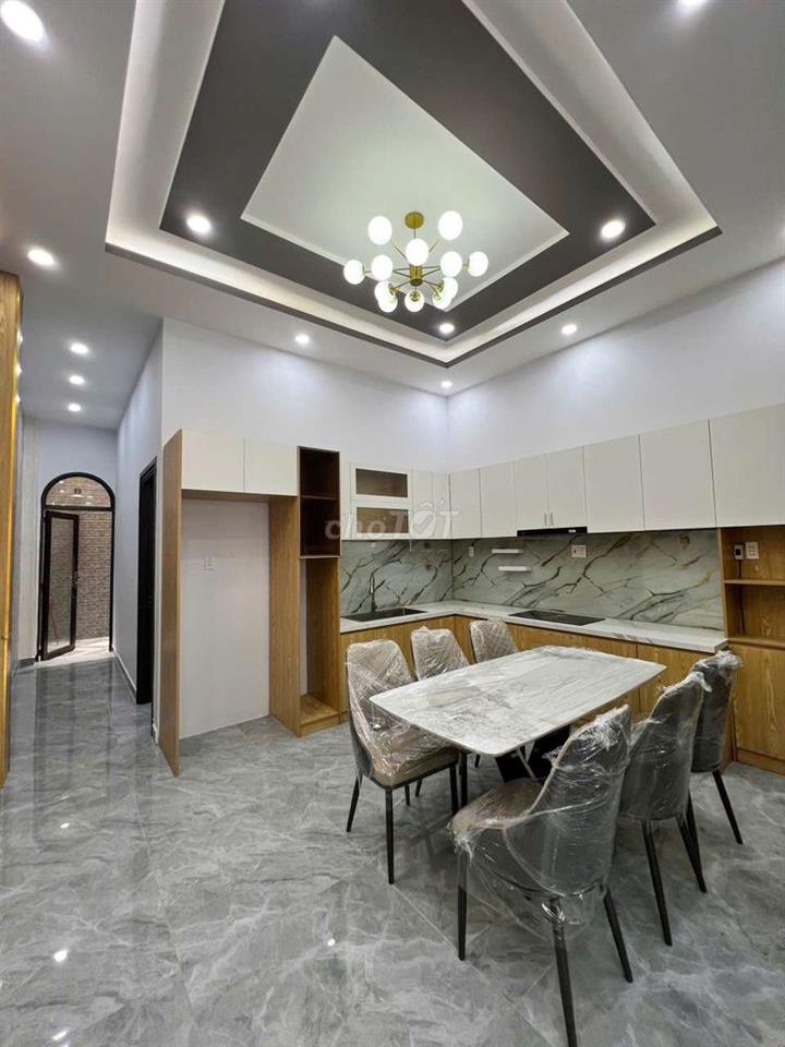 GIẢM 300 TRIỆU CĂN NHÀ MẶT TIỀN ĐẦU KHU DÂN CƯ THUẬN TIỆN KINH DOANH  