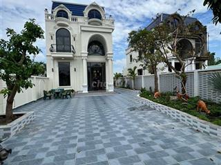 BIỆT THỰ SÂN VƯỜN 528M2 GIÁP RANH BÌNH CHÁNH FULL NỘI THẤT 