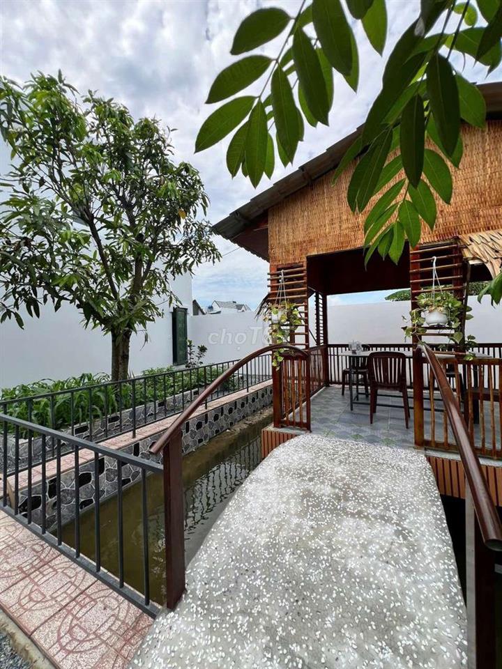 BIỆT THỰ SÂN VƯỜN 528M2 GIÁP RANH BÌNH CHÁNH FULL NỘI THẤT 