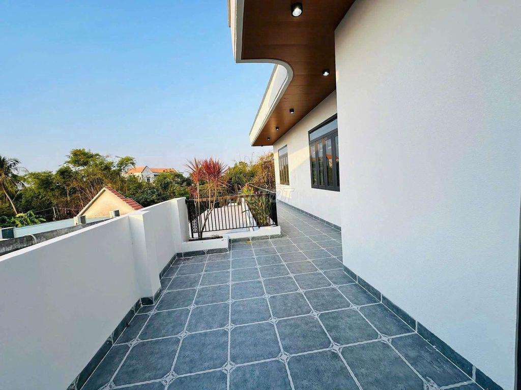 VILLA SÂN VƯỜN 288M2 FULL NỘI THẤT GIÁP RANH BÌNH CHÁNH