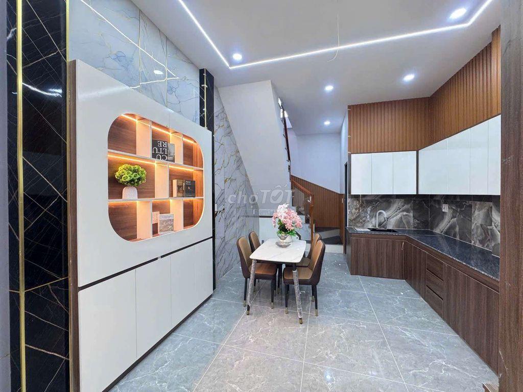 NHÀ 2 TẦNG GẦN CHỢ RẠCH KIẾN TẶNG FULL NỘI THẤT 