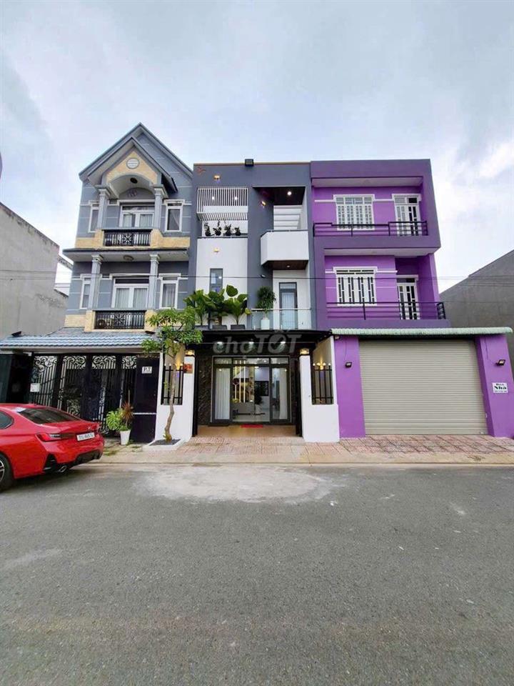 NHÀ 3 TẦNG KHU ĐÔ THỊ 5 SAO GẦN CHỢ BÌNH CHÁNH 