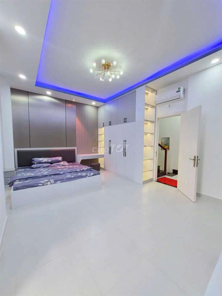 NHÀ 3 TẦNG KHU ĐÔ THỊ 5 SAO GẦN CHỢ BÌNH CHÁNH 