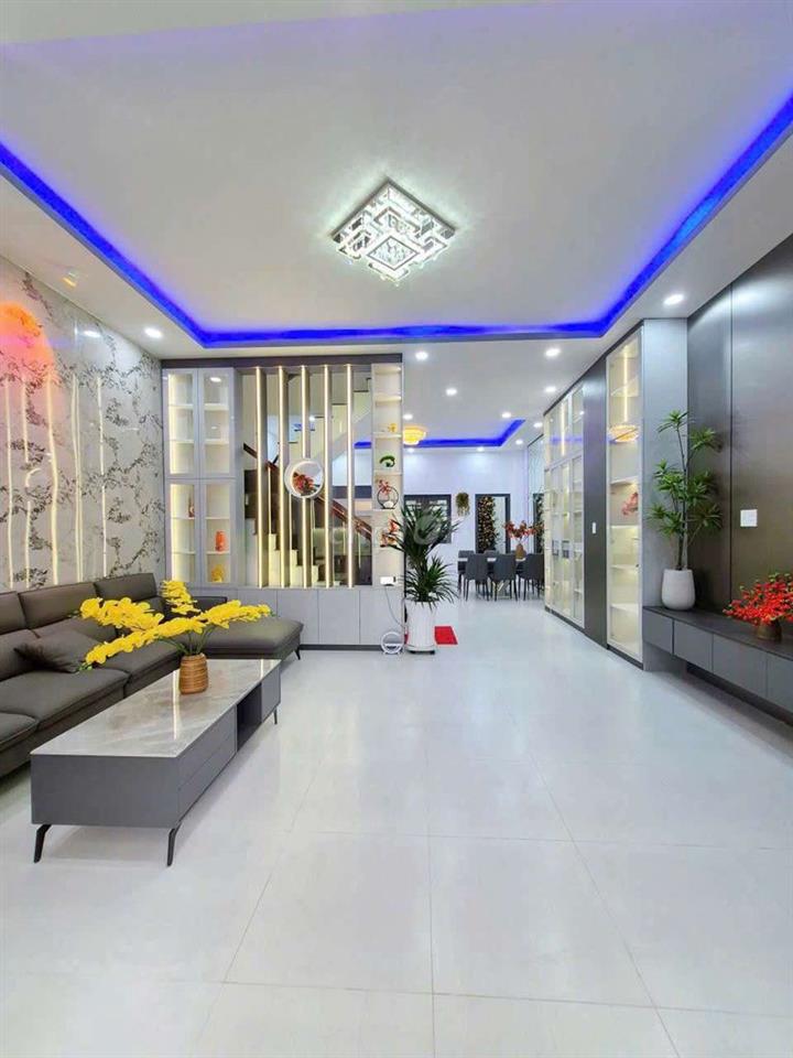 NHÀ 3 TẦNG KHU ĐÔ THỊ 5 SAO GẦN CHỢ BÌNH CHÁNH 